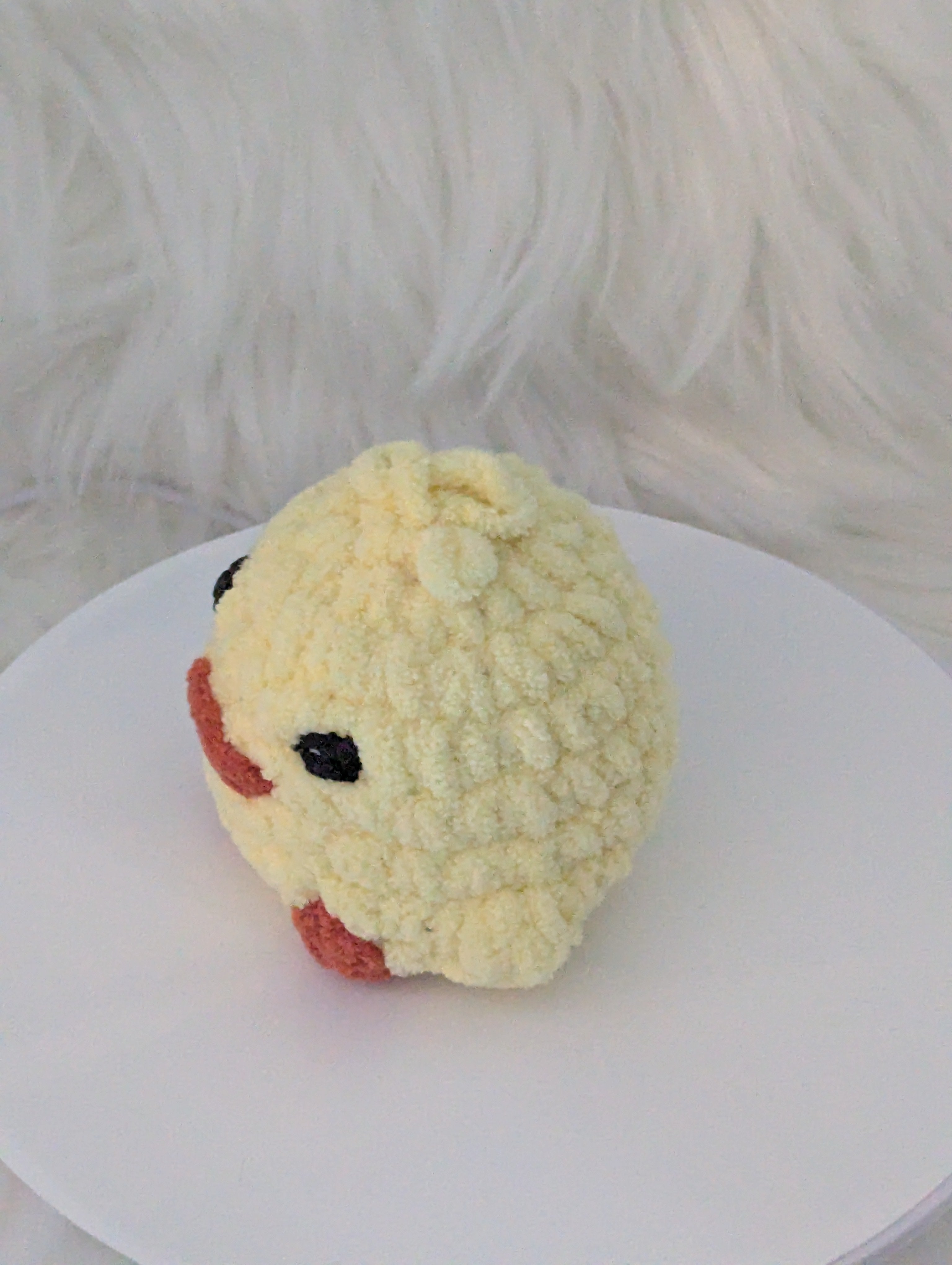 Pale yellow mini chick