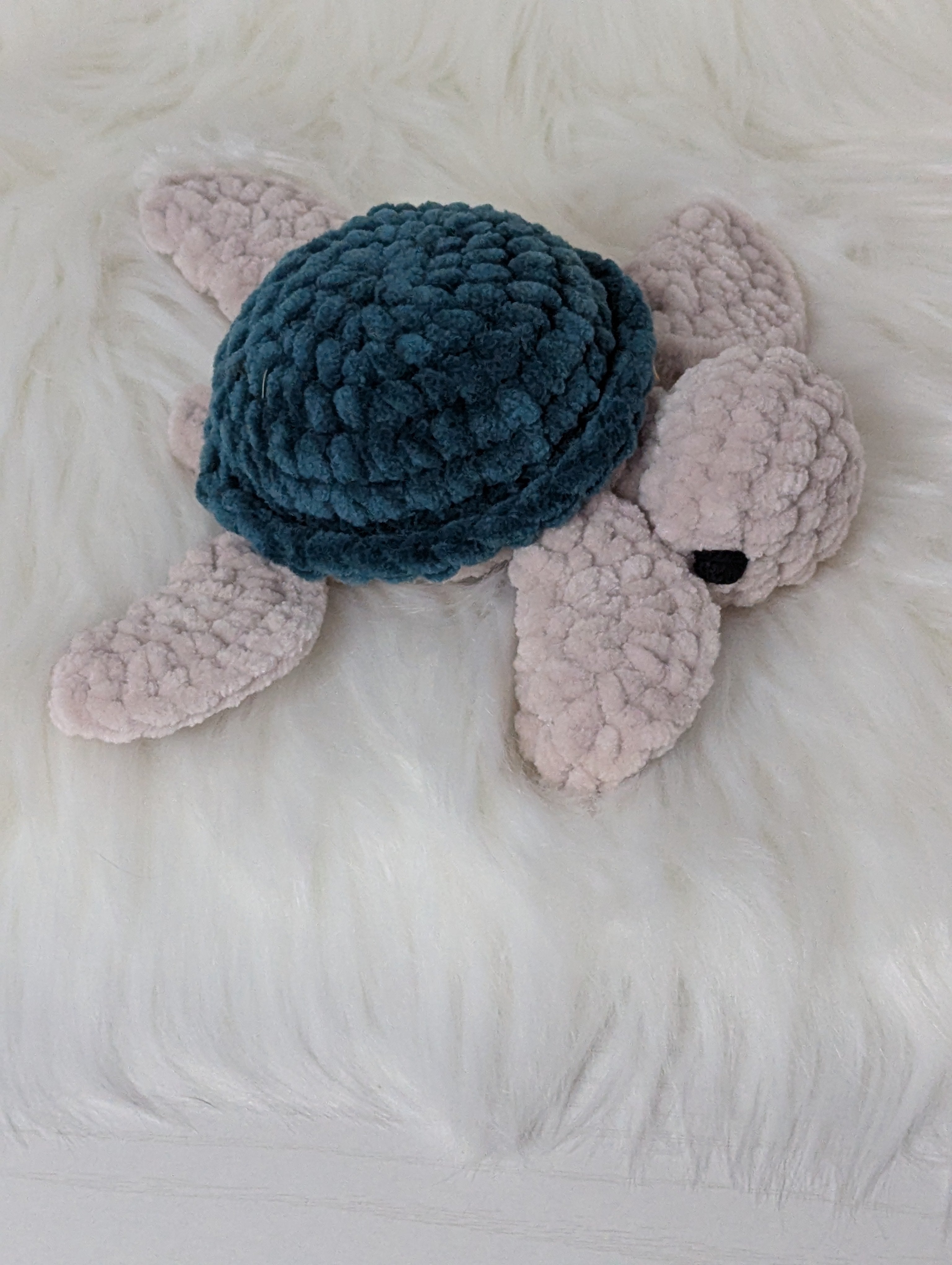 Mini teal sea turtle